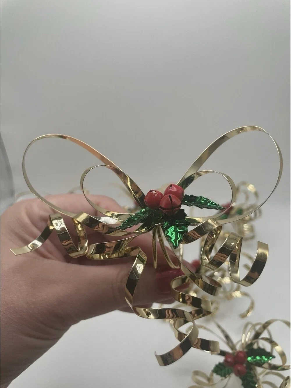 Vtg Metallic Gold Bow With Holly Berry Napkin Rings Set Of 7